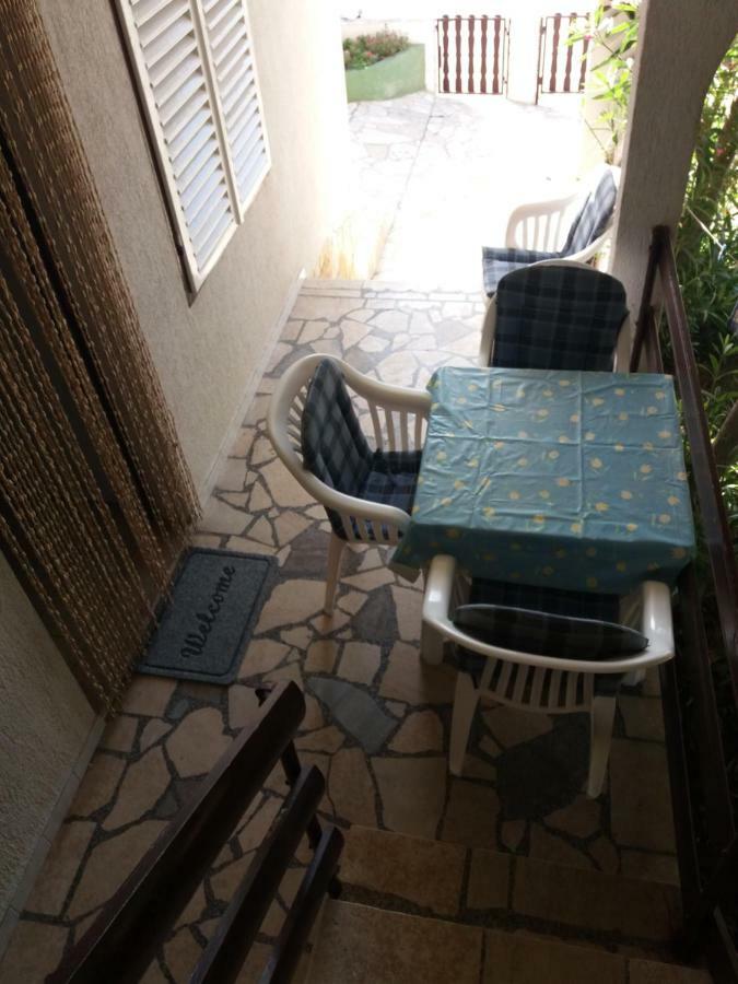 Apartman Nona Povljana Exterior photo