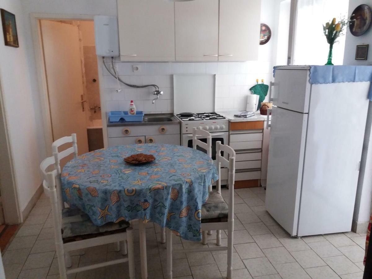 Apartman Nona Povljana Exterior photo